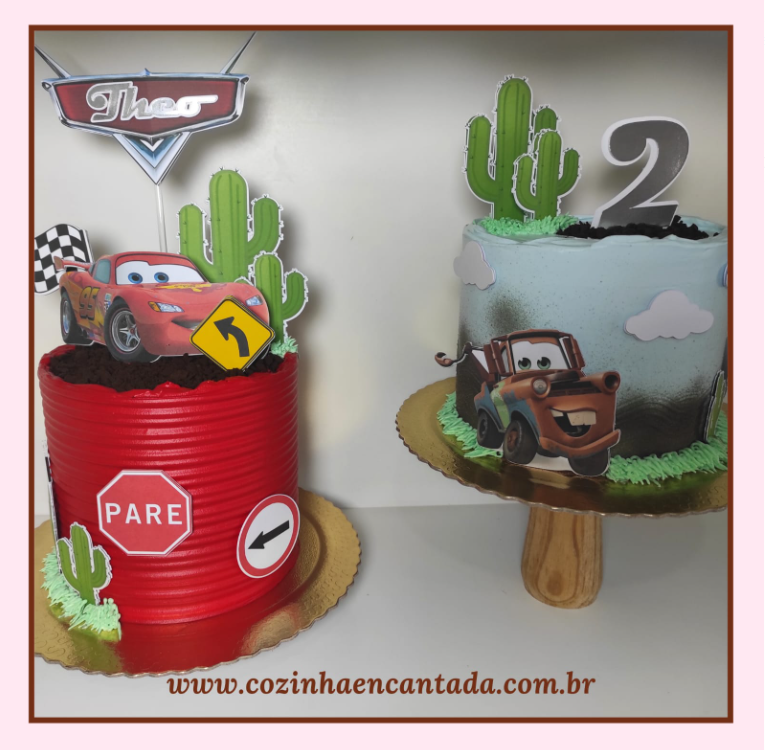 Bolo do filme Carros com topo de bolo de McQueen e Mater - Cake Studio