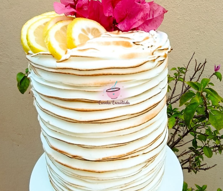 Bolo de Limão com Merengue Maçaricado BH